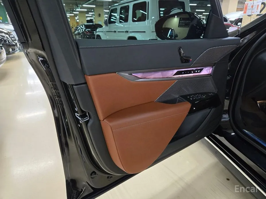 Фото 4 - BMW 7 Series