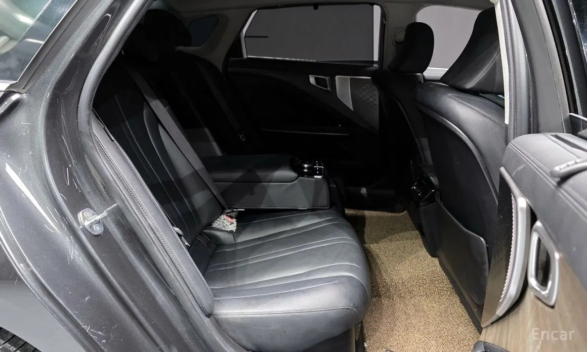 Фото 12 - Kia K8