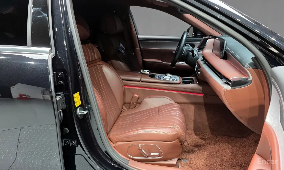 Фото 11 - Genesis G90