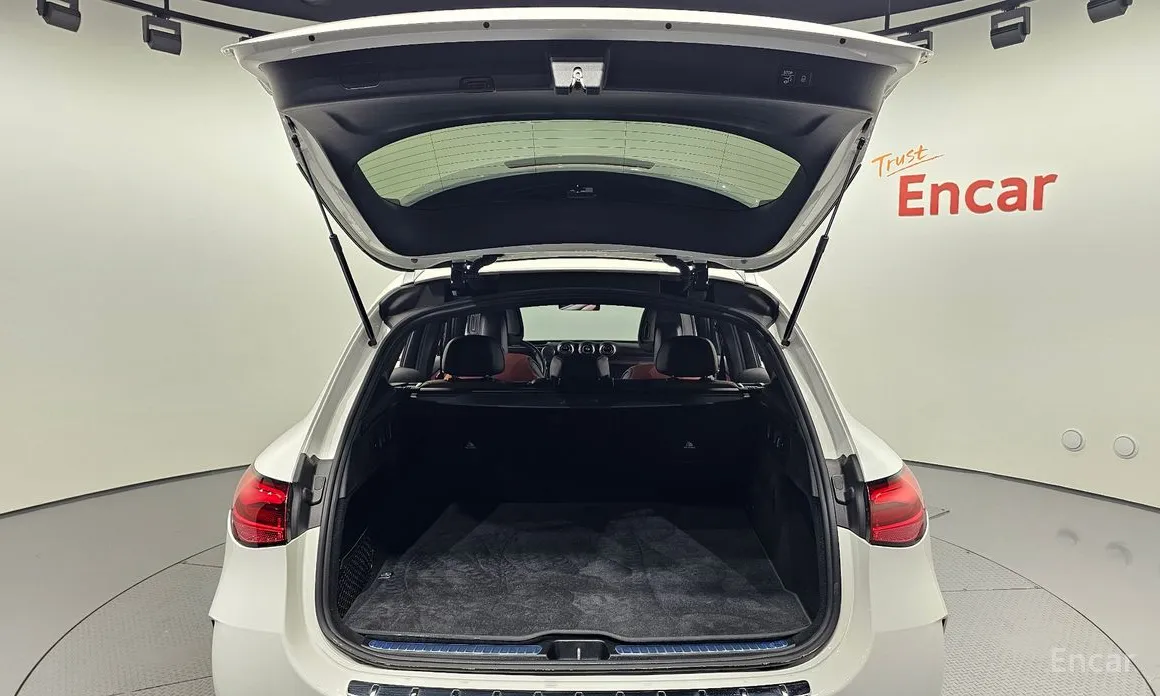 Фото 20 - Mercedes-Benz GLC-Class