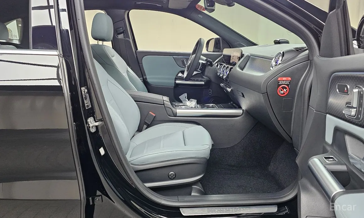 Фото 11 - Mercedes-Benz GLA-Class