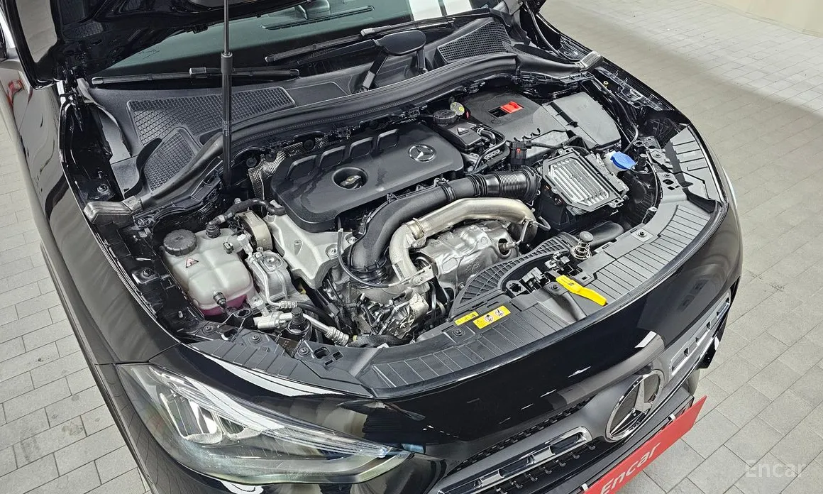 Фото 6 - Mercedes-Benz GLA-Class