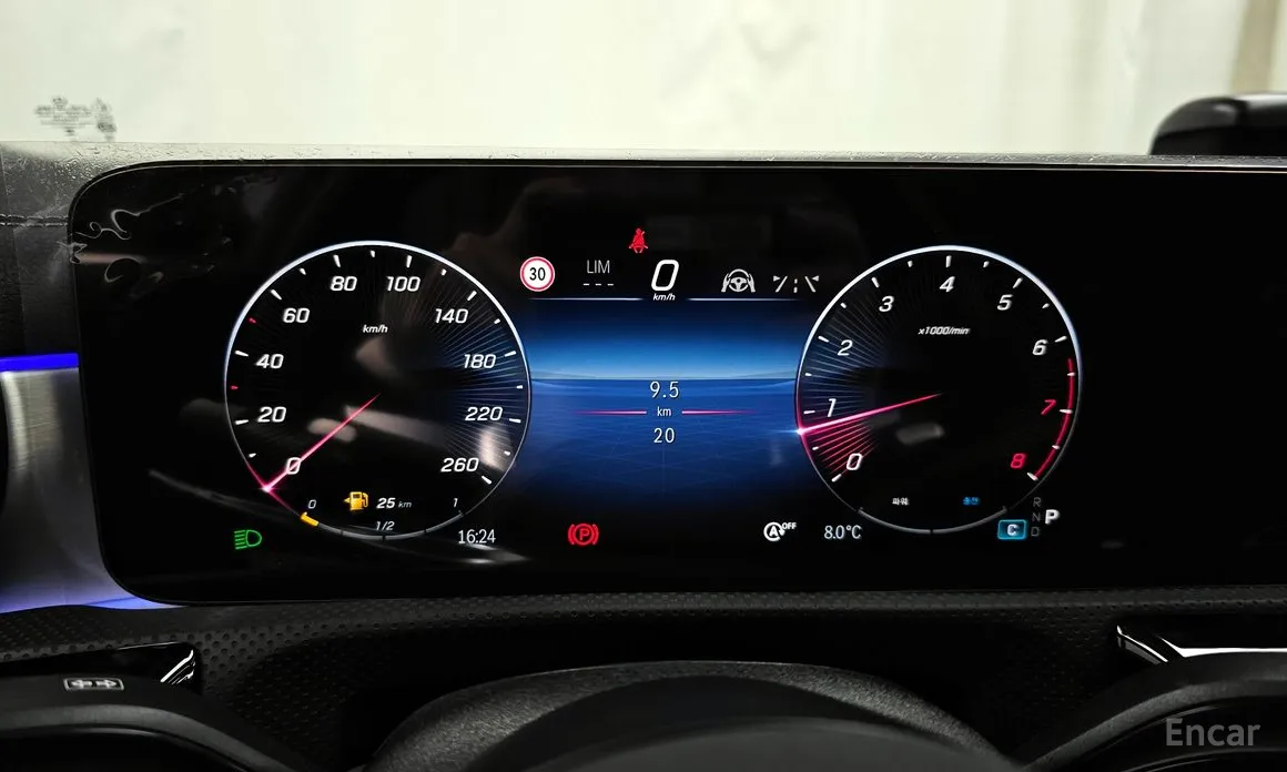 Фото 8 - Mercedes-Benz CLA-Class