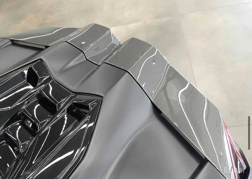 Фото 19 - Lamborghini Revuelto