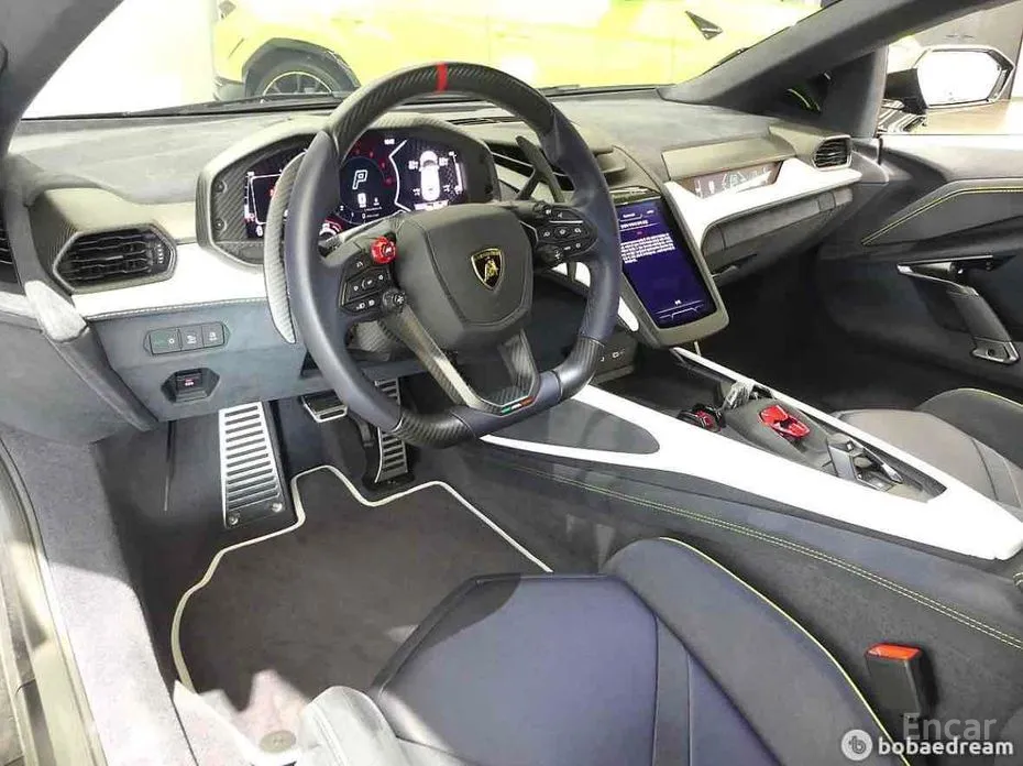 Фото 4 - Lamborghini Revuelto