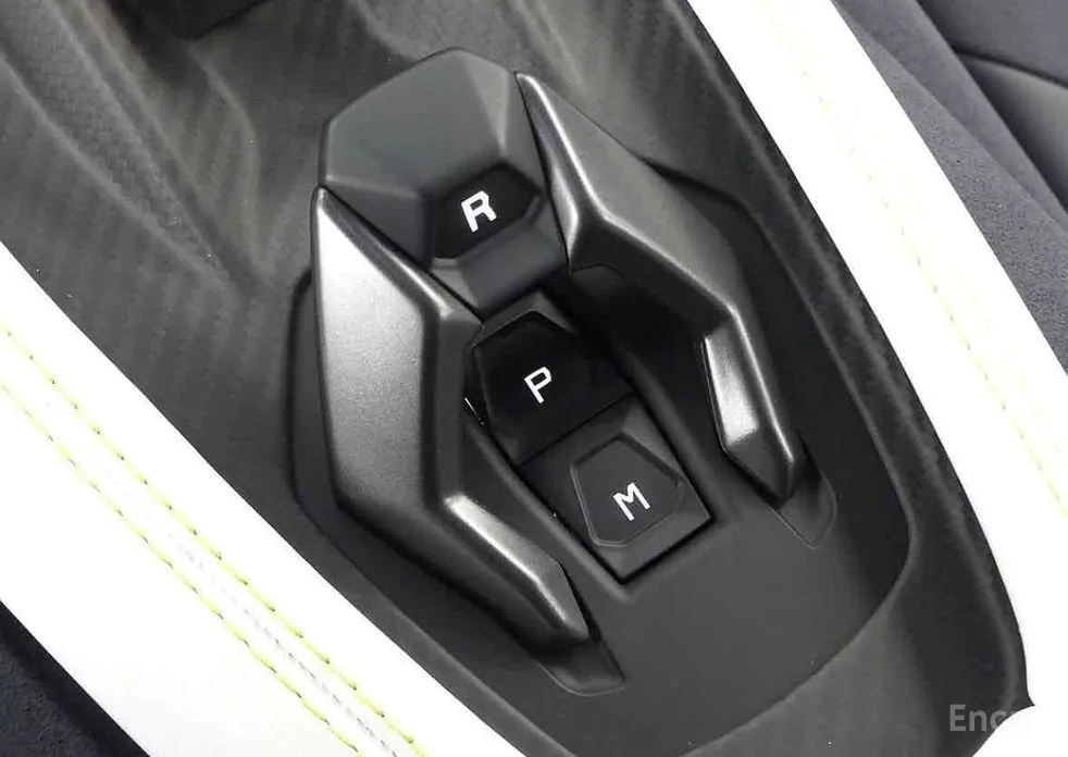 Фото 7 - Lamborghini Revuelto