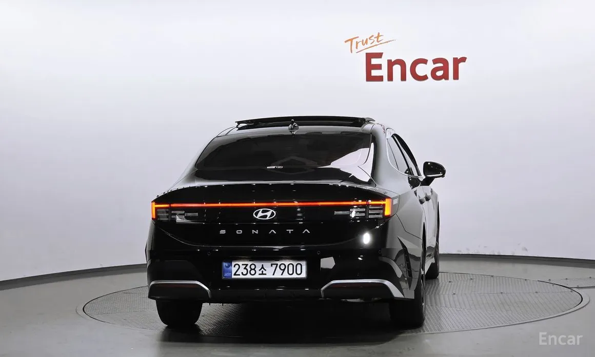 Фото 4 - Hyundai Sonata