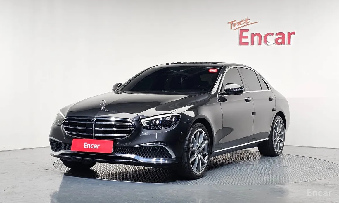 Фото 1 - Mercedes-Benz E-Class