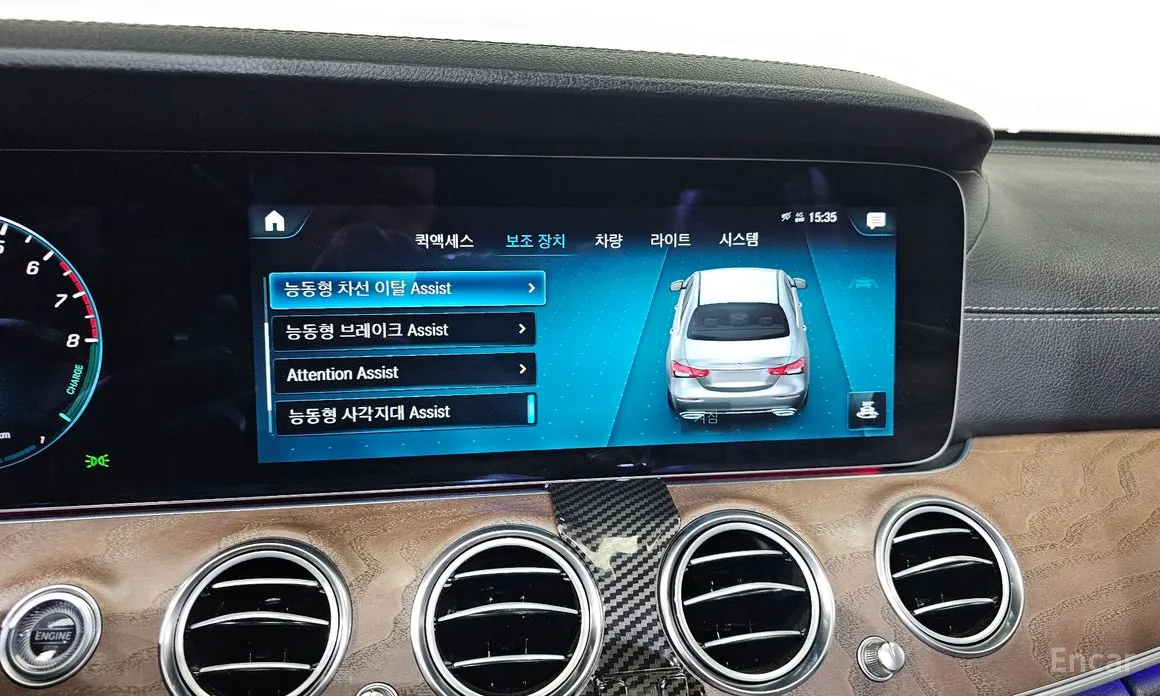 Фото 16 - Mercedes-Benz E-Class