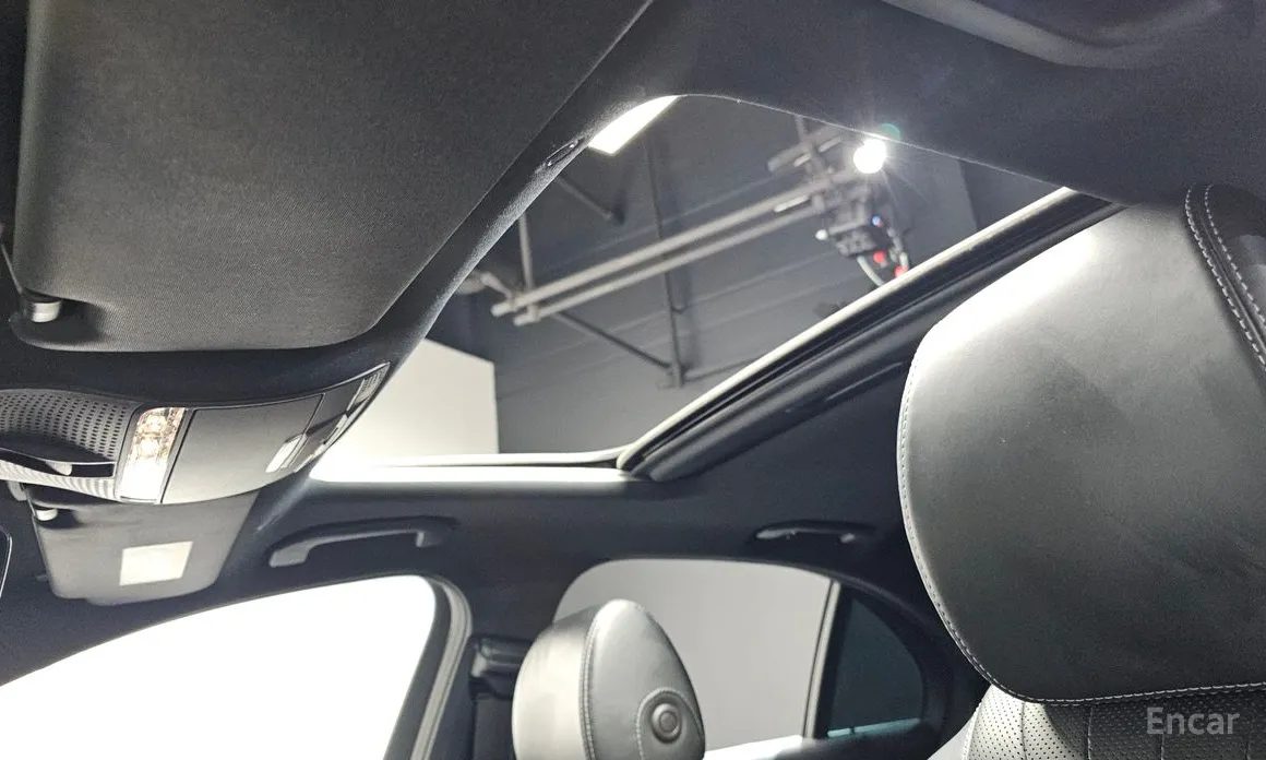 Фото 19 - Mercedes-Benz E-Class