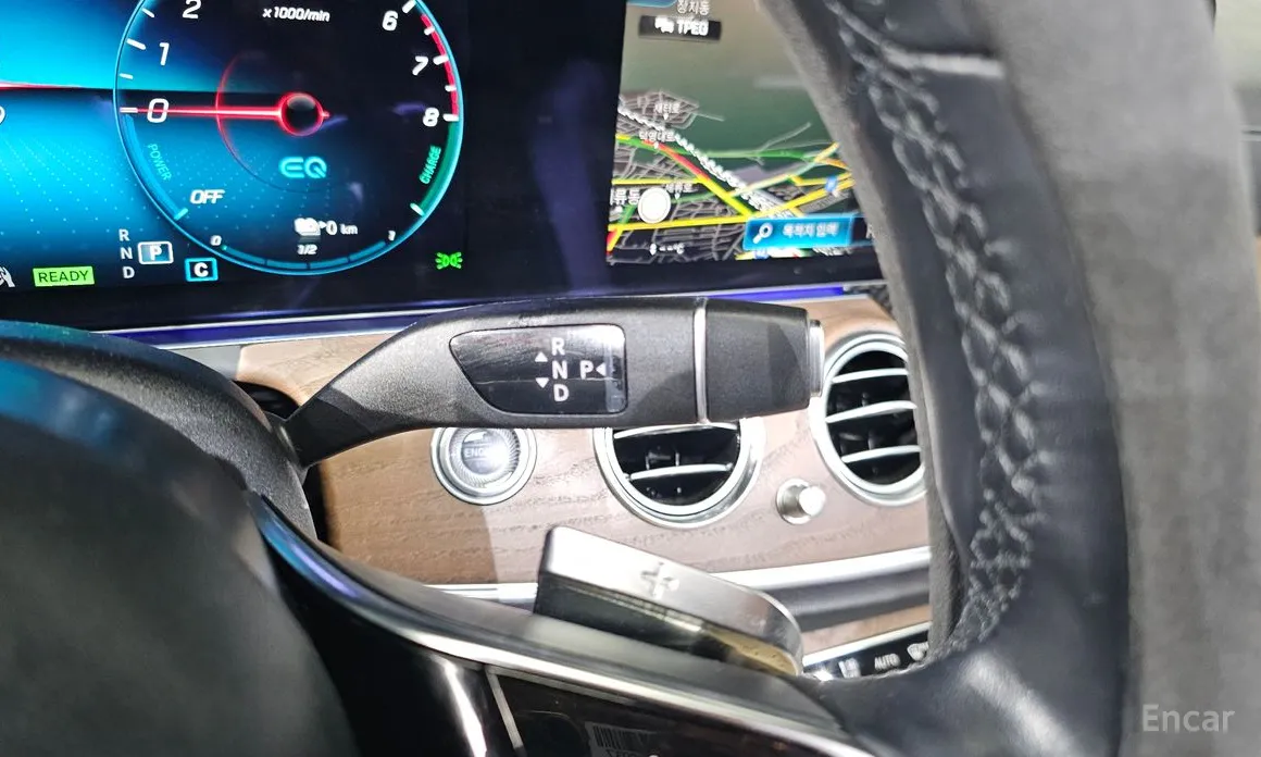 Фото 9 - Mercedes-Benz E-Class