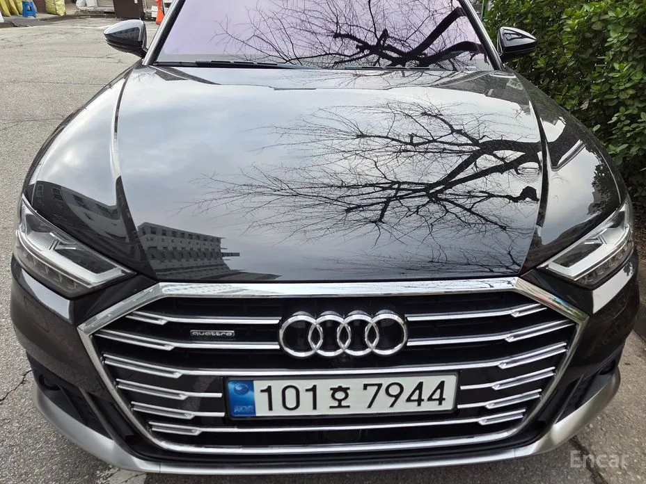 Фото 3 - Audi A8