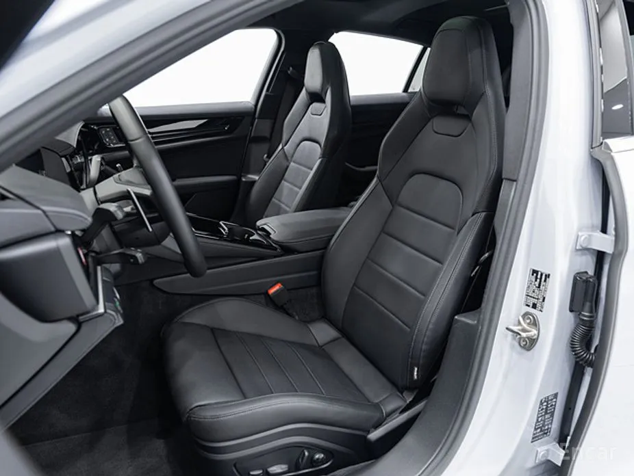 Фото 10 - Porsche Panamera