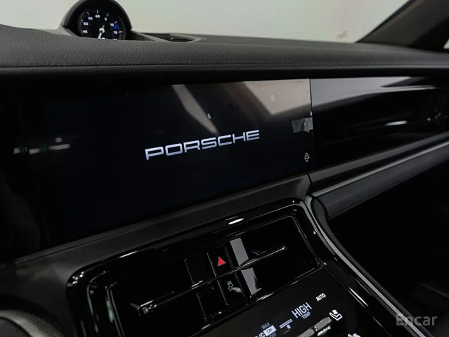 Фото 18 - Porsche Panamera