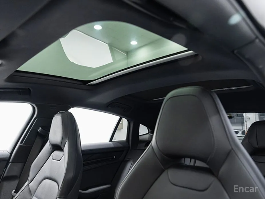 Фото 19 - Porsche Panamera