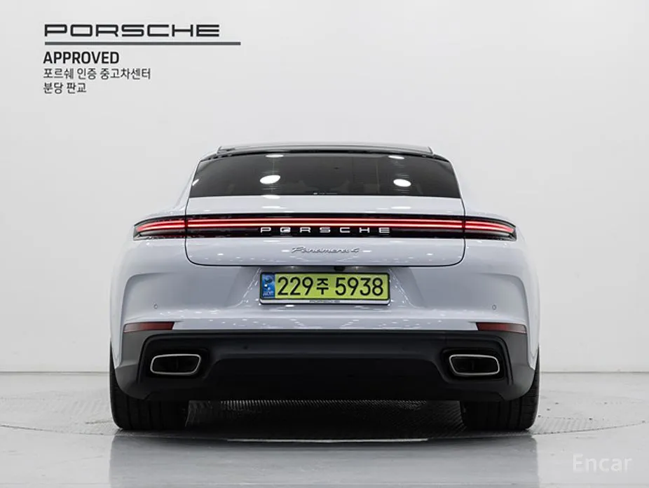 Фото 4 - Porsche Panamera