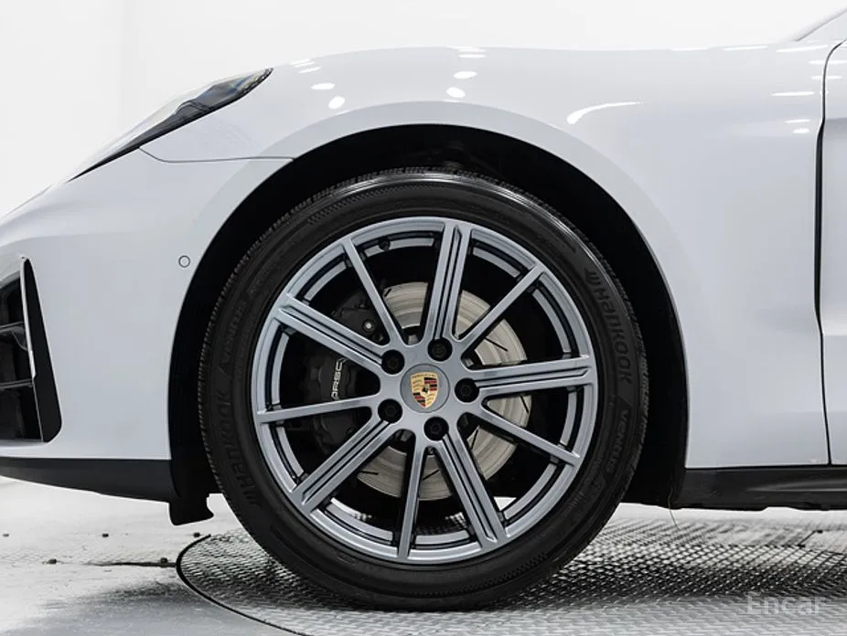 Фото 5 - Porsche Panamera