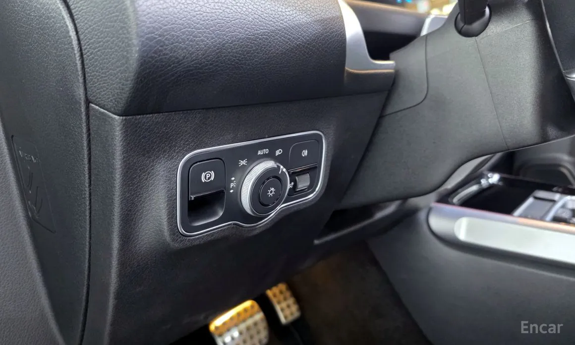 Фото 17 - Mercedes-Benz GLB-Class