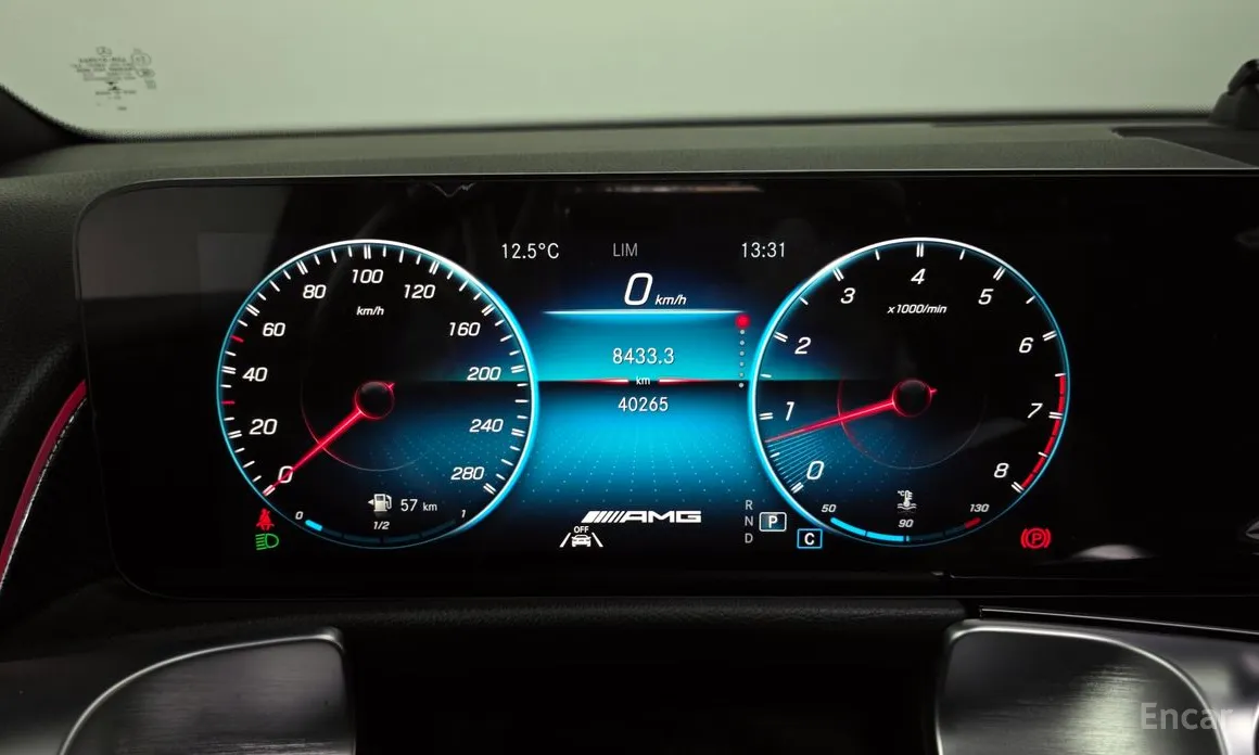 Фото 8 - Mercedes-Benz GLB-Class