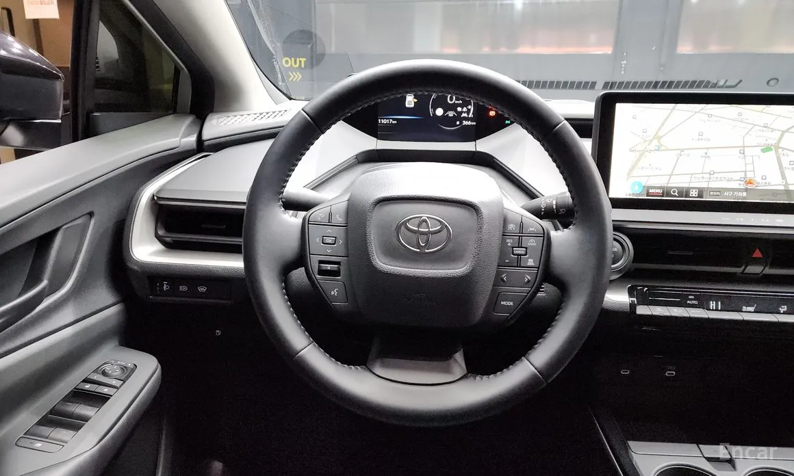 Фото 13 - Toyota Prius