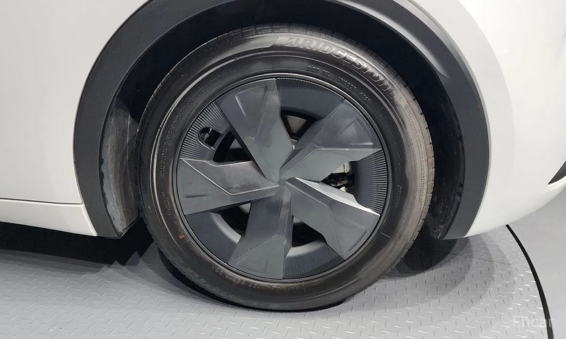 Фото 5 - Toyota Prius