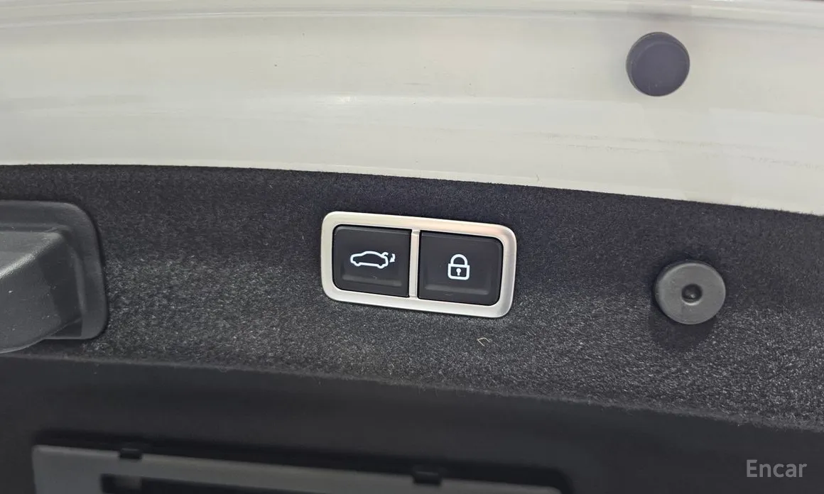 Photo 20 - Genesis G70