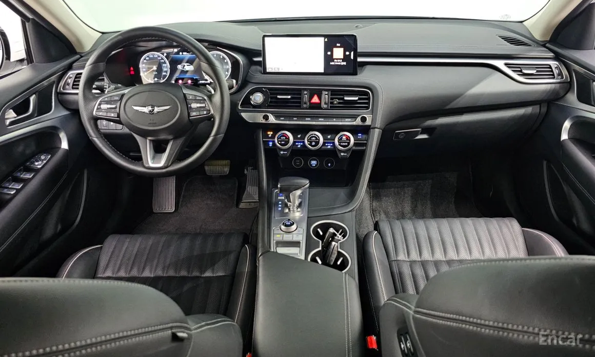 Photo 7 - Genesis G70