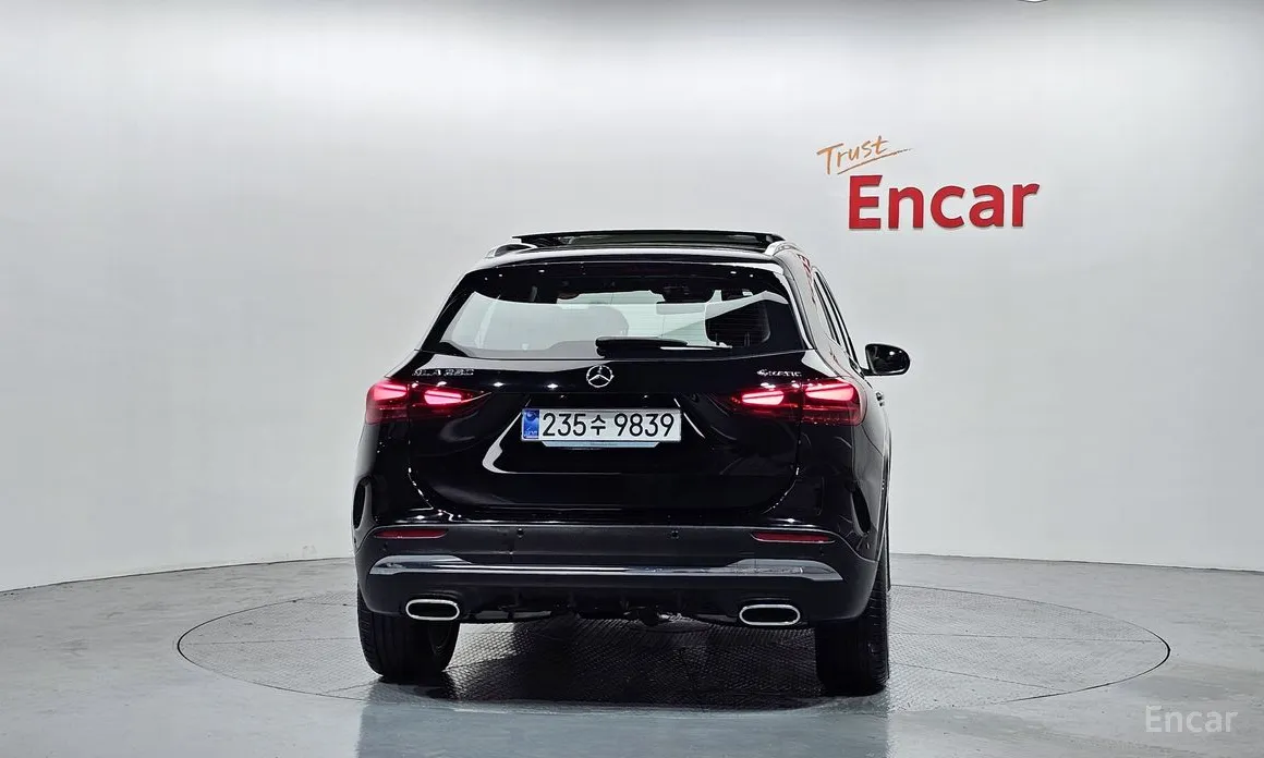 Фото 4 - Mercedes-Benz GLA-Class