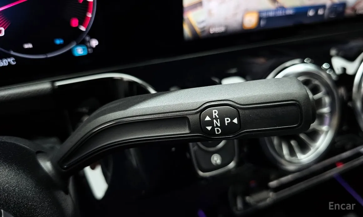 Фото 9 - Mercedes-Benz GLA-Class