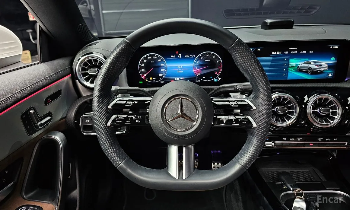 Фото 13 - Mercedes-Benz CLA-Class