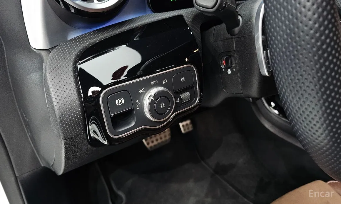 Фото 18 - Mercedes-Benz CLA-Class