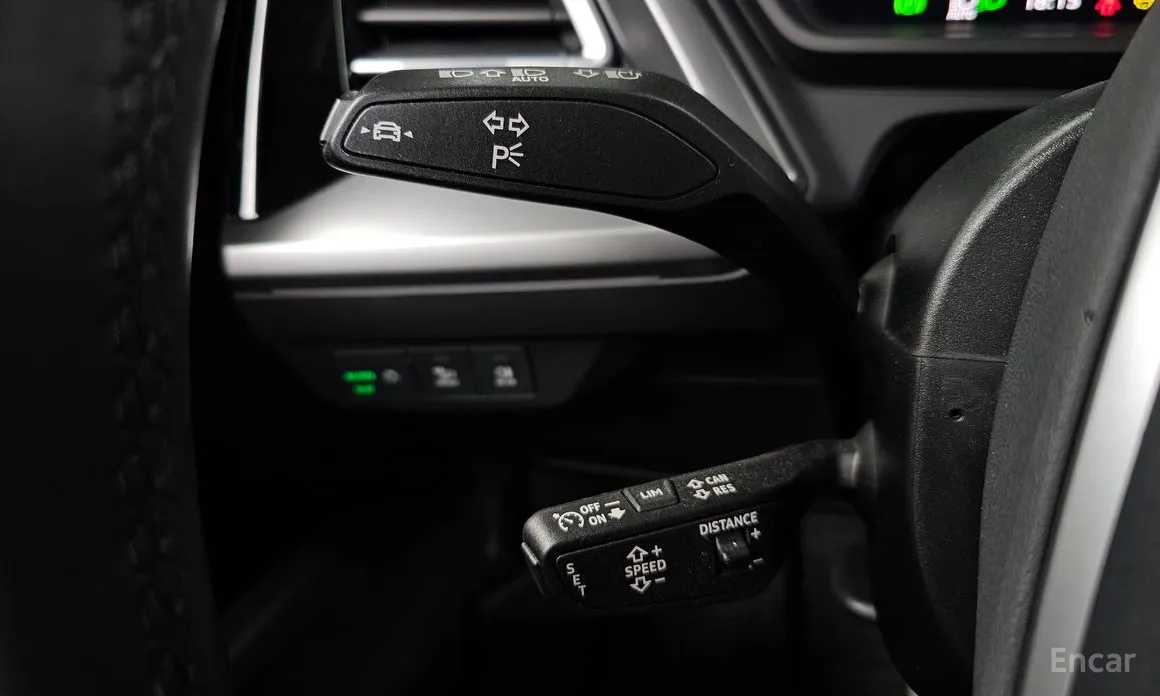 Фото 14 - Audi Q4 e-tron