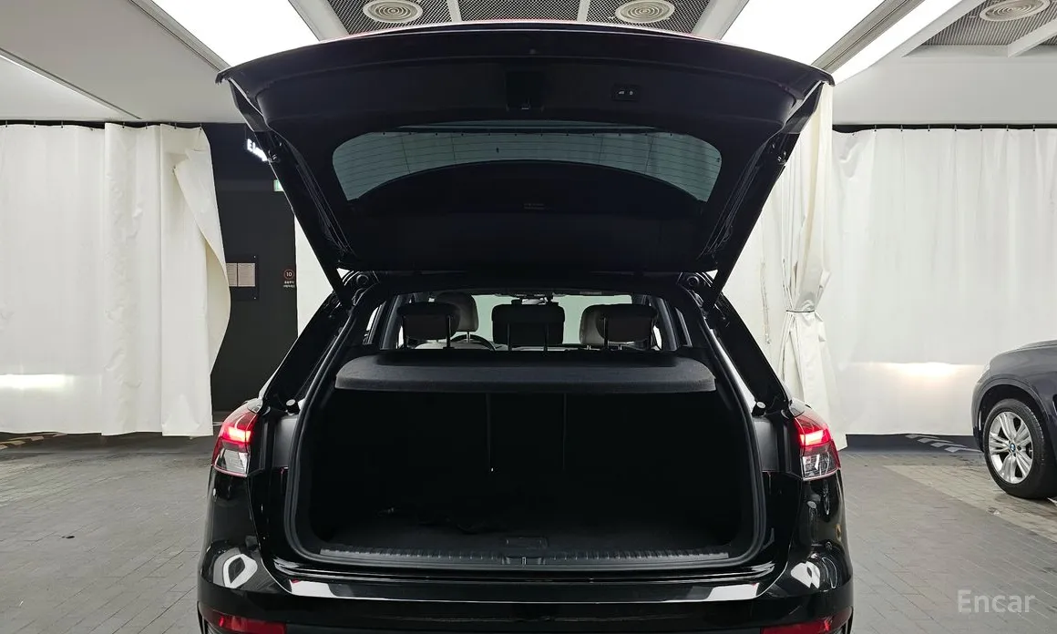 Фото 20 - Audi Q4 e-tron