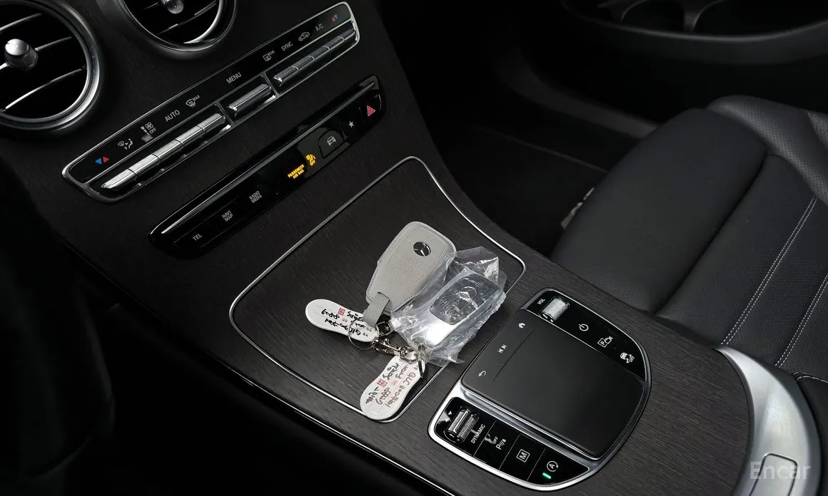 Фото 18 - Mercedes-Benz GLC-Class