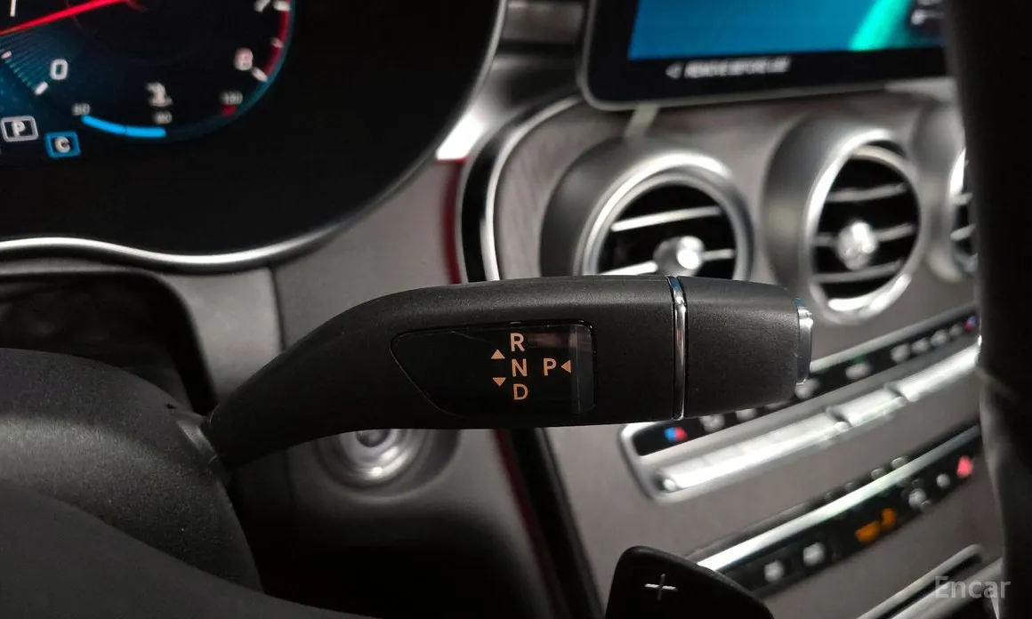 Фото 9 - Mercedes-Benz GLC-Class