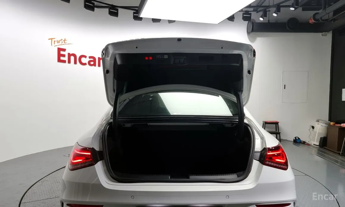 Фото 20 - Mercedes-Benz CLA-Class