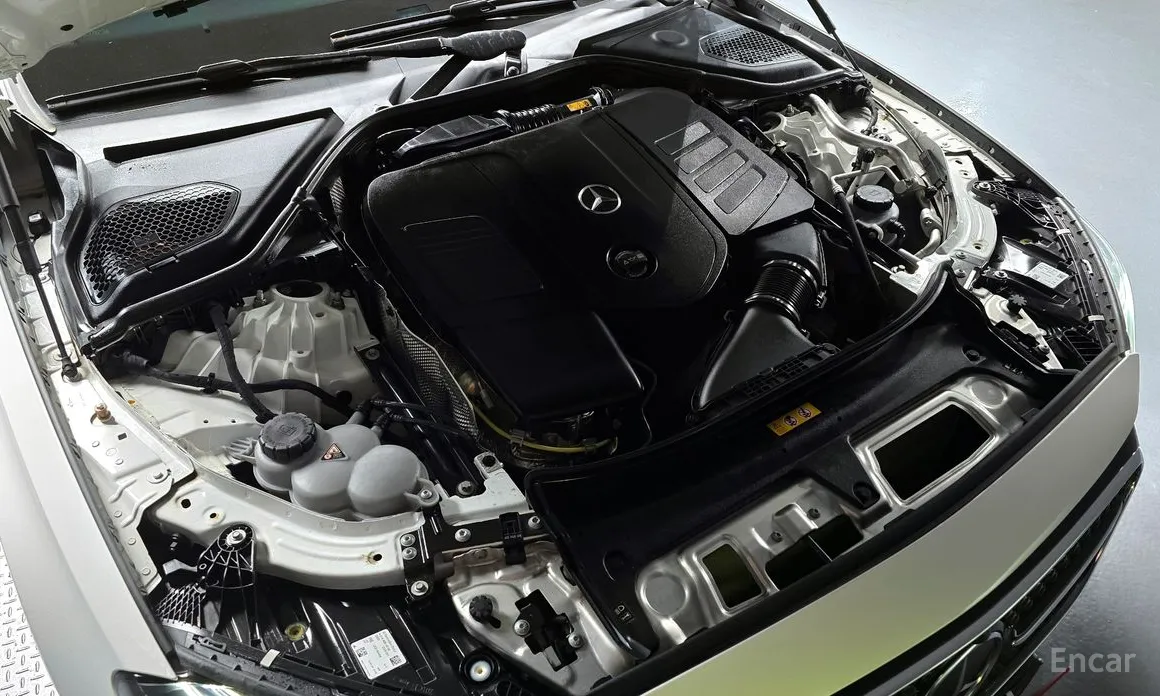 Фото 6 - Mercedes-Benz E-Class