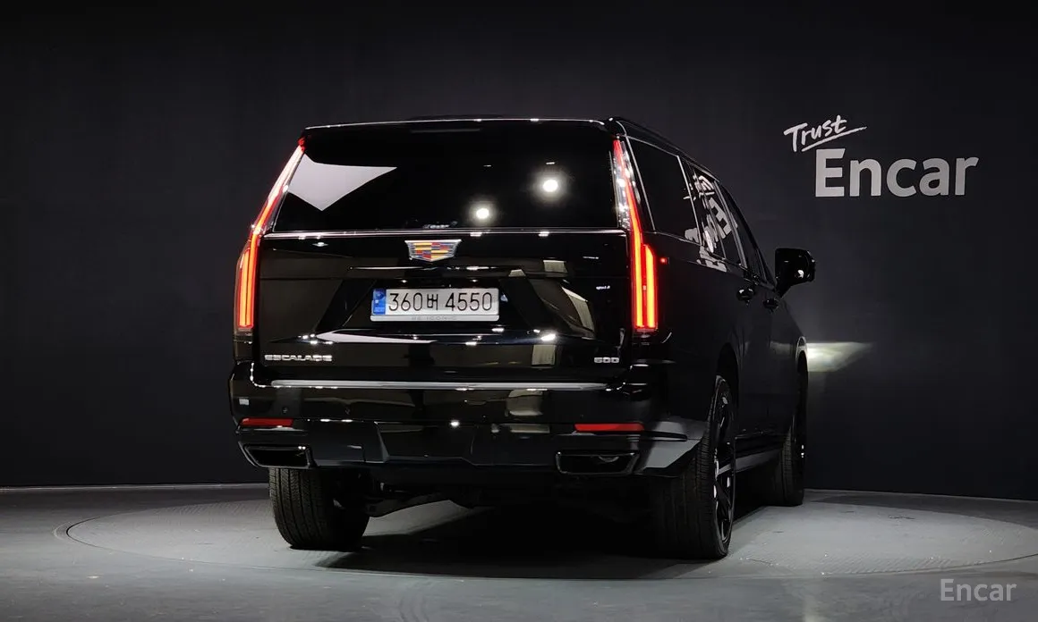 Фото 4 - Cadillac Escalade