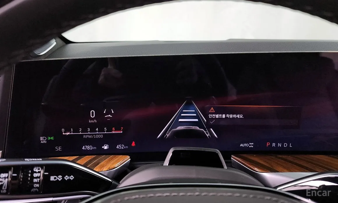 Фото 8 - Cadillac Escalade