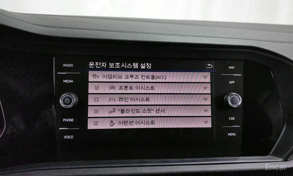 Фото 16 - Volkswagen Jetta