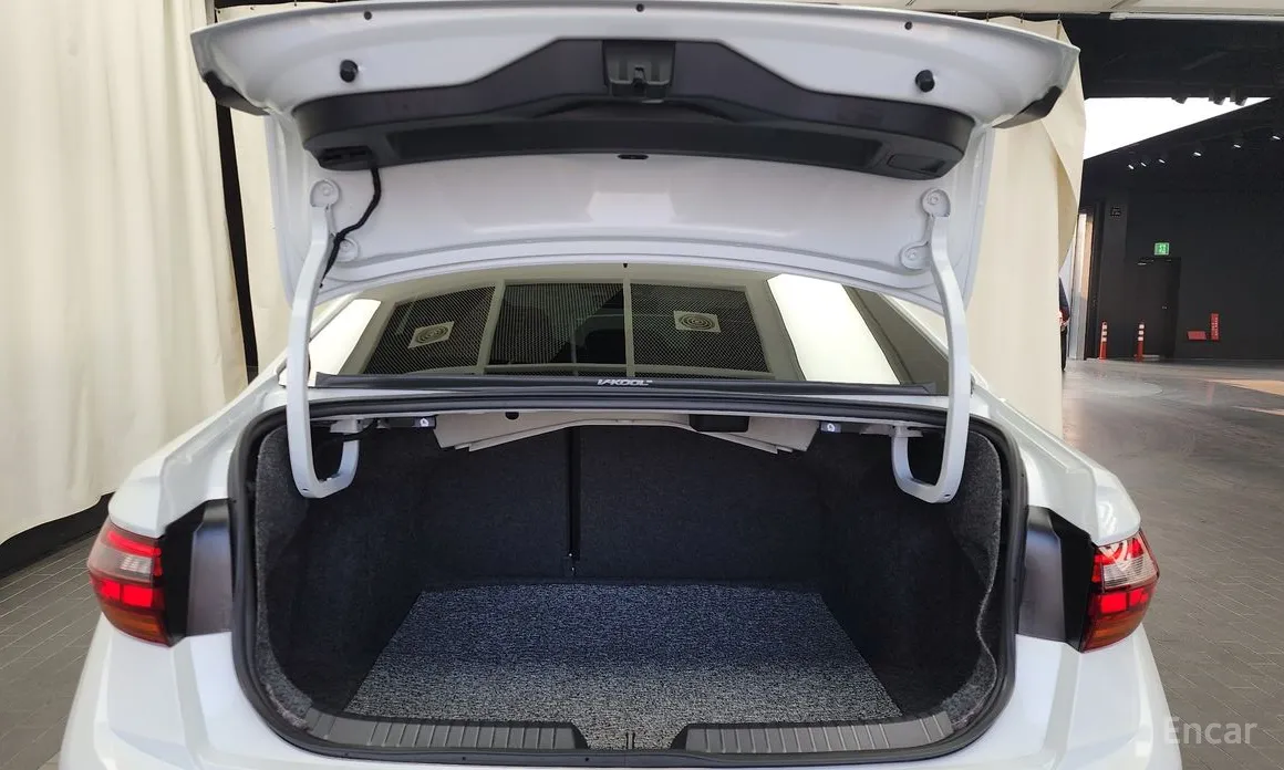 Фото 20 - Volkswagen Jetta