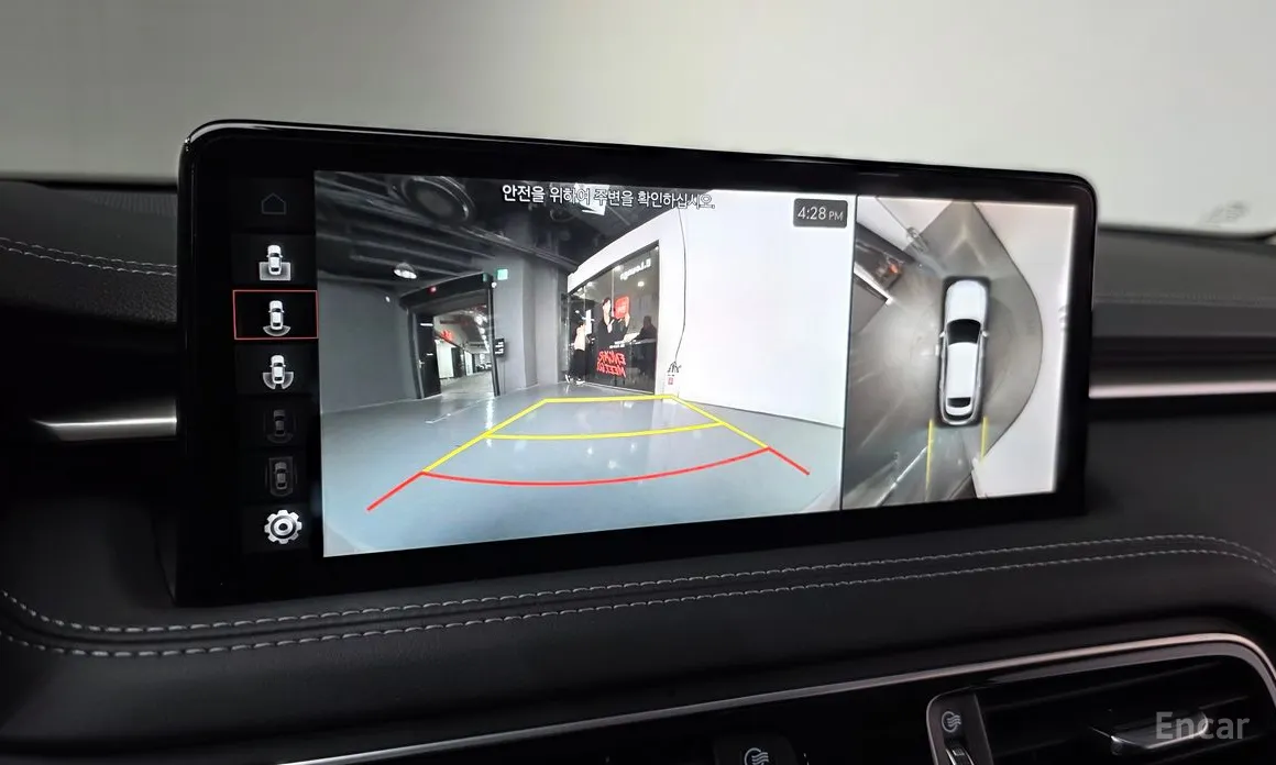 Фото 15 - Genesis G70