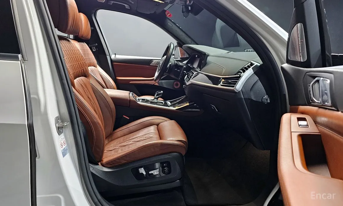 Фото 10 - BMW X7