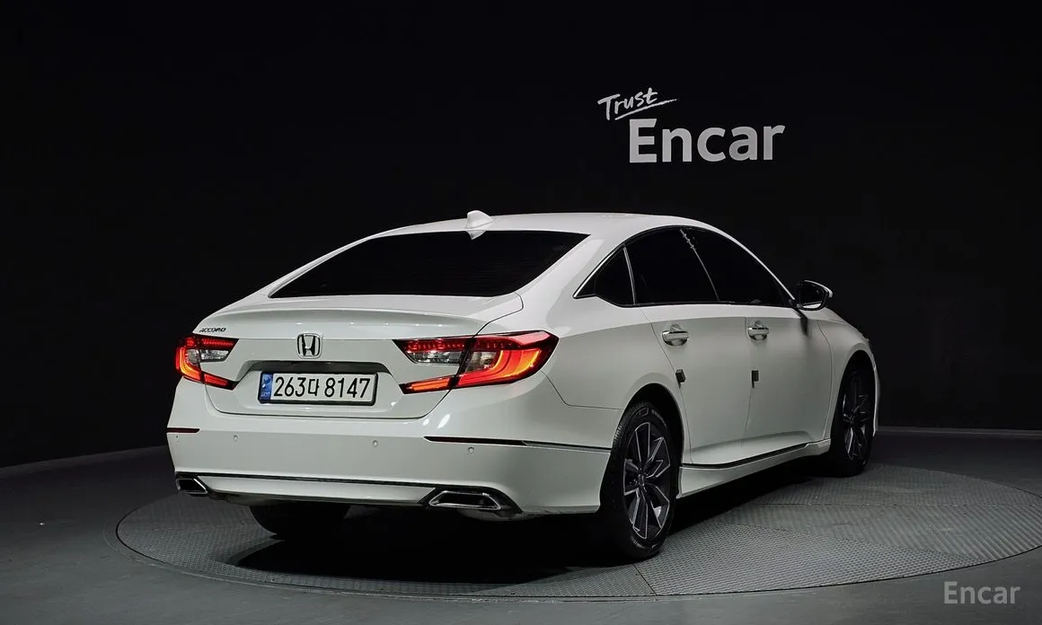 Фото 2 - Honda Accord