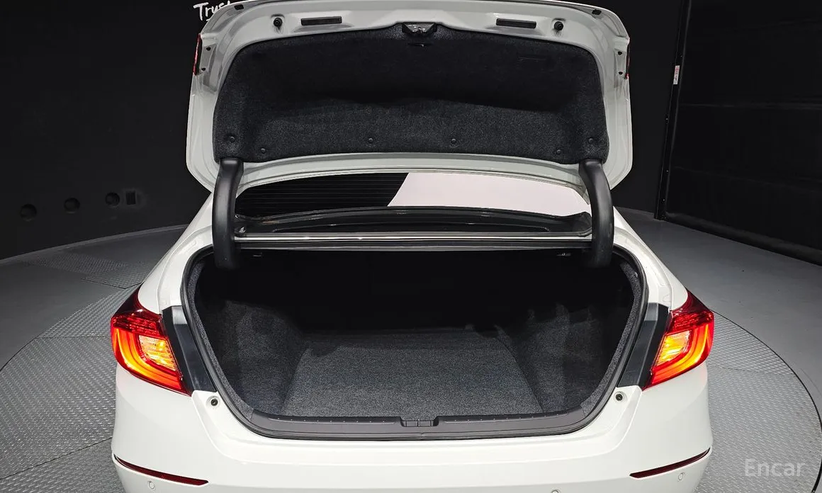 Фото 20 - Honda Accord