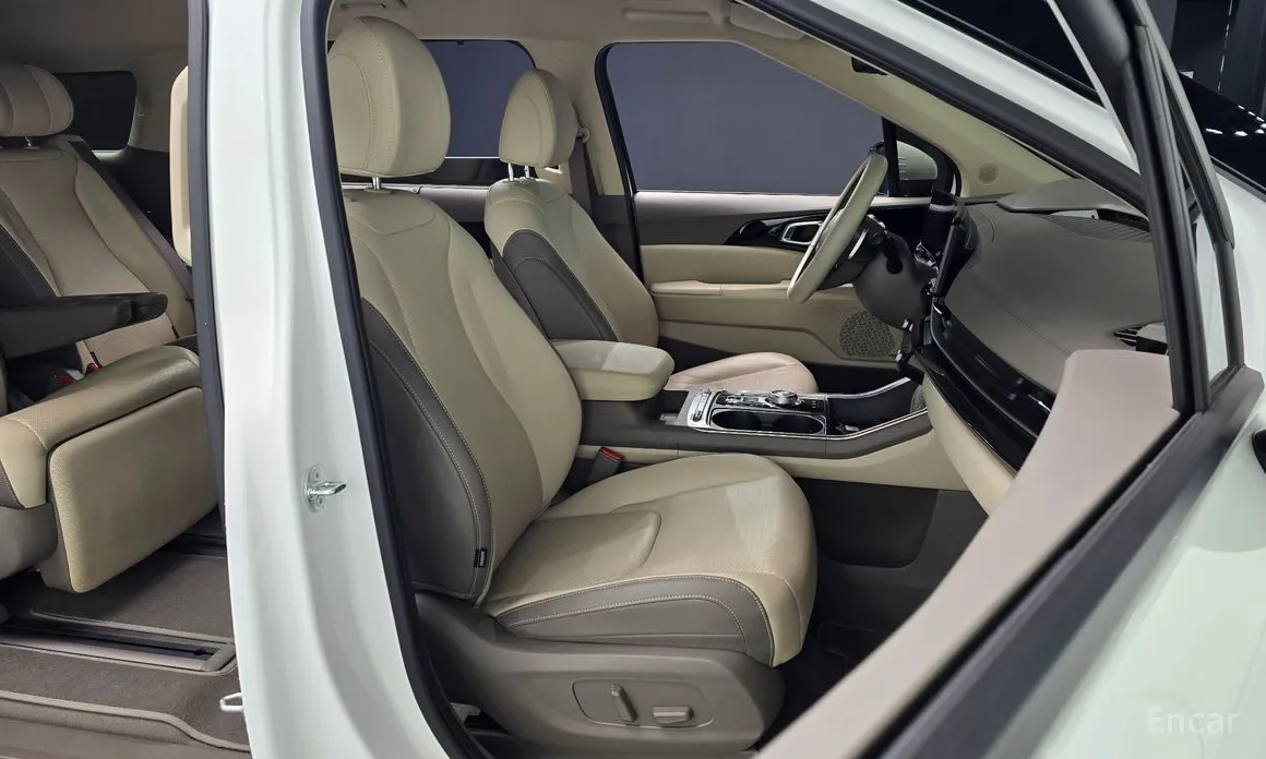 Фото 10 - Kia Carnival