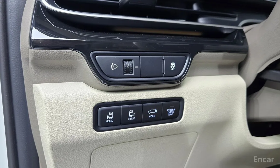 Фото 14 - Kia Carnival