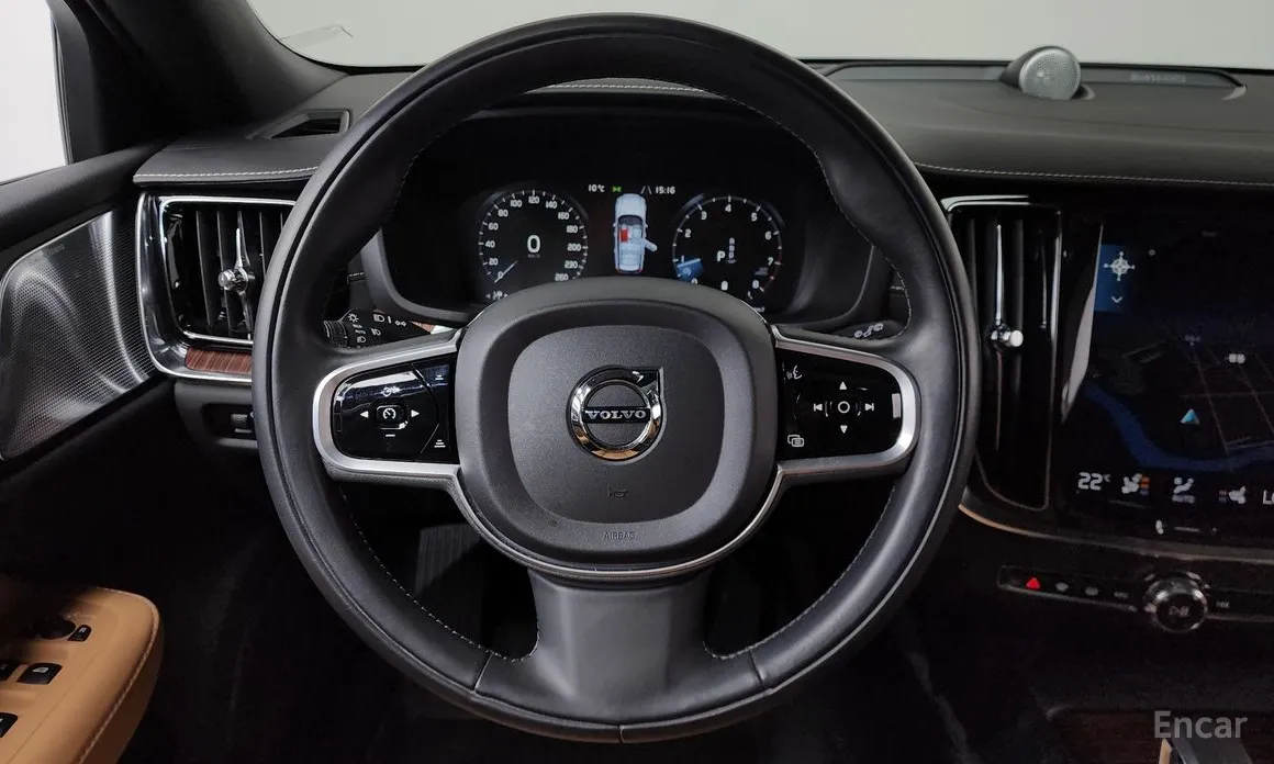 Фото 13 - Volvo V60