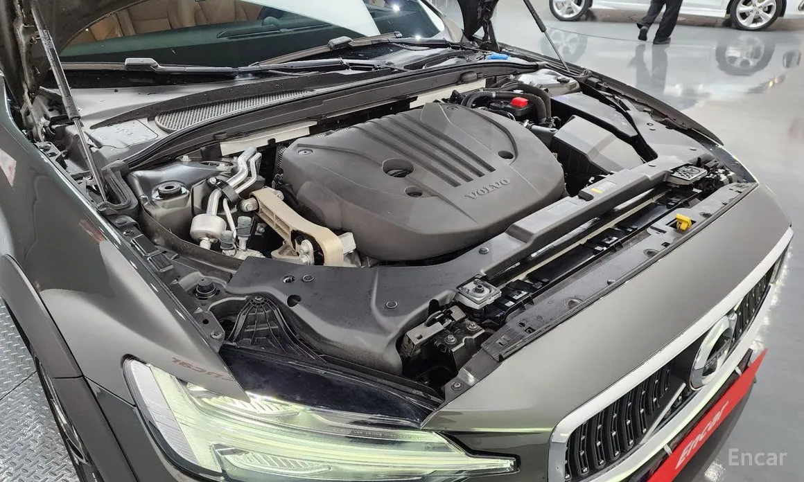 Фото 6 - Volvo V60