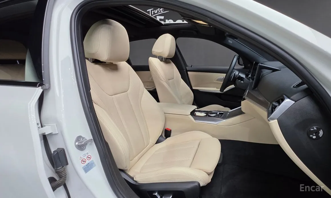 Фото 10 - BMW 3 Series